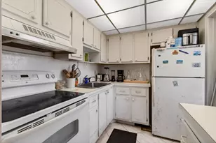 2101 NE 1st Ct, Boynton Beach, FL 33435 - Photo 9