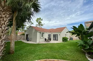 453 Park Forest Way, Wellington, FL 33414 - Photo 19