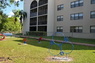 17350 NW 68th Ave, Hialeah, FL 33015 - Photo 15