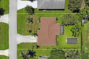 471 SE Lancaster Ave, Port Saint Lucie, FL 34984 - Photo 3