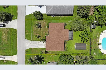 471 SE Lancaster Avenue, Port Saint Lucie, FL 34984 - Photo 3