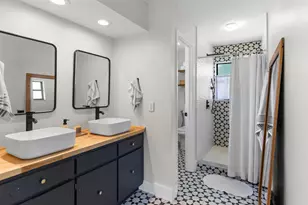 471 SE Lancaster Ave, Port Saint Lucie, FL 34984 - Photo 19