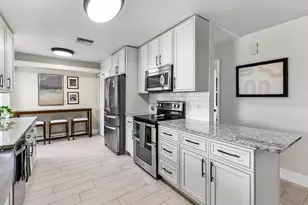 471 SE Lancaster Ave, Port Saint Lucie, FL 34984 - Photo 15