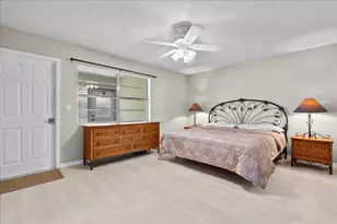220 Country Ln, Boynton Beach, FL 33435 - Photo 11