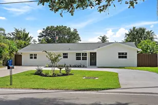 109 E Riverside Dr, Jupiter, FL 33469 - Photo 1