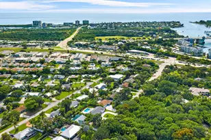 109 E Riverside Dr, Jupiter, FL 33469 - Photo 35