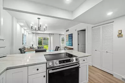 5601 NW 2nd Avenue, Boca Raton, FL 33487 - Photo 11