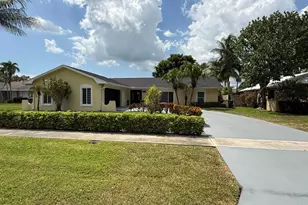 1657 Baltrusol Pl, Wellington, FL 33414 - Photo 13
