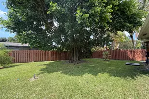 1657 Baltrusol Pl, Wellington, FL 33414 - Photo 25