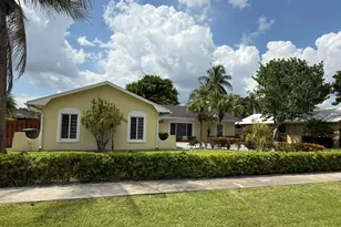 1657 Baltrusol Pl, Wellington, FL 33414 - Photo 23