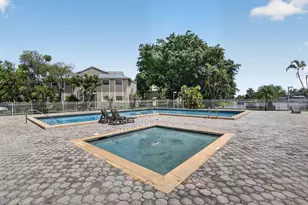 2361 NW 96th Terrace, Pembroke Pines, FL 33024 - Photo 19