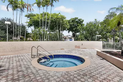 2361 NW 96th Terrace #18K, Pembroke Pines, FL 33024 - Photo 17