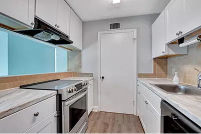 2301 N Congress Avenue #23, Boynton Beach, FL 33426 - Photo 11
