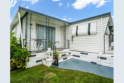 8500 SW 18th Place, Davie, FL 33324 - Photo 11