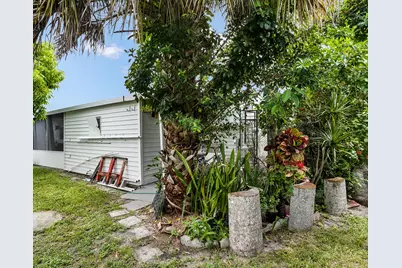 8500 SW 18th Place, Davie, FL 33324 - Photo 9