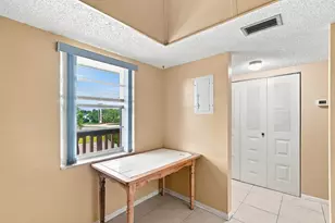 9200 SW 3rd St, Boca Raton, FL 33428 - Photo 11