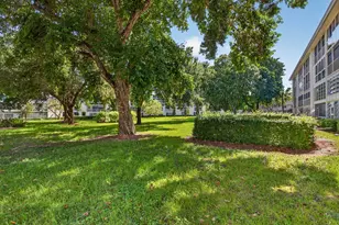2002 Granada Dr, Coconut Creek, FL 33066 - Photo 27