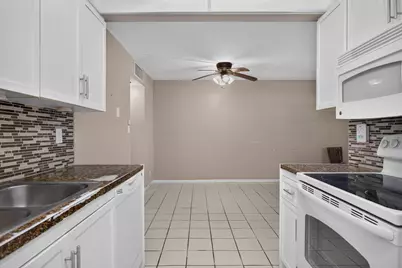 2002 Granada Drive #E1, Coconut Creek, FL 33066 - Photo 13