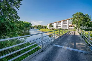 2002 Granada Dr, Coconut Creek, FL 33066 - Photo 33