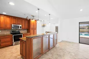 3074 NE Loquat Ln, Jensen Beach, FL 34957 - Photo 9