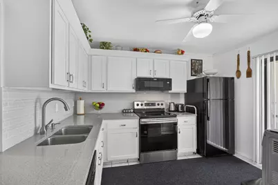 140 Karanda Court, Royal Palm Beach, FL 33411 - Photo 9