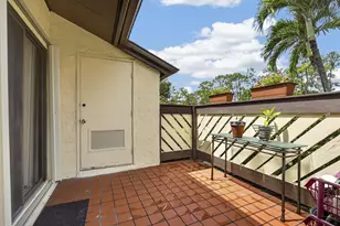 140 Karanda Ct, Royal Palm Beach, FL 33411 - Photo 3