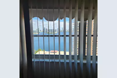 250 174th Street, Sunny Isles Beach, FL 33160 - Photo 3