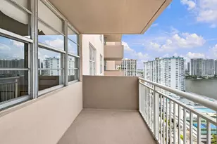 250 174th St, Sunny Isles Beach, FL 33160 - Photo 21