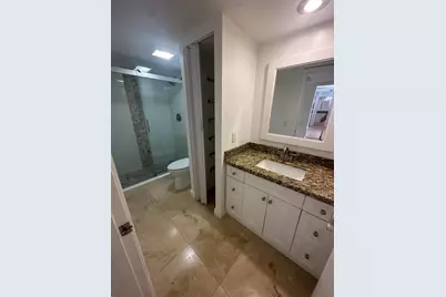 1700 Embassy Drive #606, West Palm Beach, FL 33401 - Photo 9