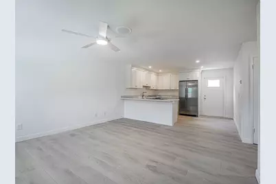 2075 37th Avenue #B, Vero Beach, FL 32960 - Photo 7