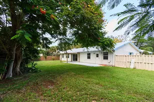 296 SE Wentworth Dr, Stuart, FL 34996 - Photo 41