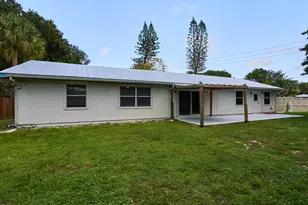 296 SE Wentworth Dr, Stuart, FL 34996 - Photo 39