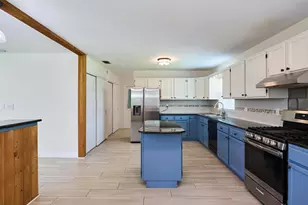 296 SE Wentworth Dr, Stuart, FL 34996 - Photo 9