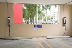 18335 NW 68th Ave, Hialeah, FL 33015 - Photo 13