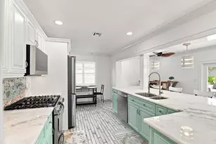 1736 NW 39th St, Oakland Park, FL 33309 - Photo 13