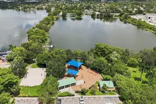 1736 NW 39th St, Oakland Park, FL 33309 - Photo 51
