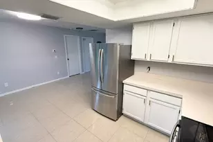 1832 SE Manth Ln, Port Saint Lucie, FL 34983 - Photo 9