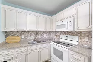 3322 Cynthia Ln, Lake Worth Beach, FL 33461 - Photo 5