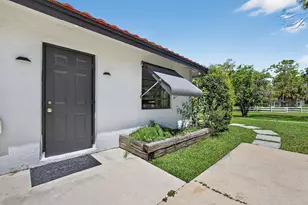 17218 Shetland Ln, The Acreage, FL 33470 - Photo 3