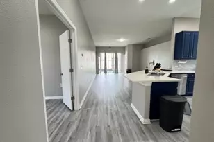 10868 Standing Stone Dr, Wimauma, FL 33598 - Photo 9