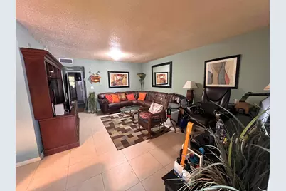 561 Durham T #T, Deerfield Beach, FL 33442 - Photo 3
