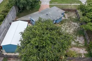 1446 W Drew St, Lantana, FL 33462 - Photo 27