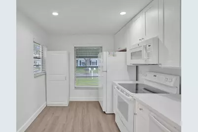 1050 NW 87th Avenue #B141, Plantation, FL 33322 - Photo 7