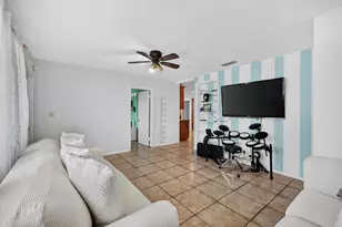 1501 NW 41st St, Oakland Park, FL 33309 - Photo 9