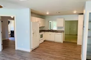 291 22nd St NE, Naples, FL 34120 - Photo 5