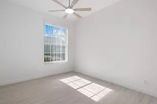 323 NW Bentley Cir, Port Saint Lucie, FL 34986 - Photo 23