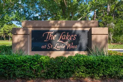 323 NW Bentley Circle, Port Saint Lucie, FL 34986 - Photo 33