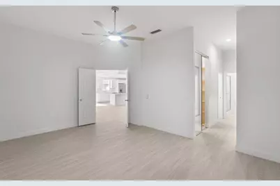 323 NW Bentley Circle, Port Saint Lucie, FL 34986 - Photo 17