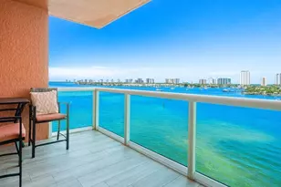 2640 Lake Shore Dr, Riviera Beach, FL 33404 - Photo 5