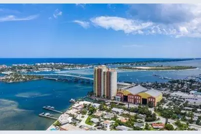 2640 Lake Shore Drive #711, Riviera Beach, FL 33404 - Photo 3